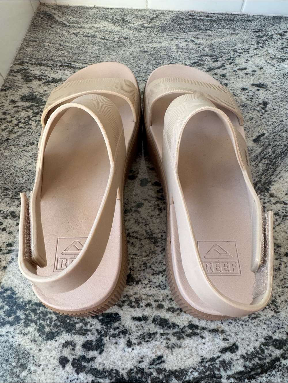 Reef Water Vista Higher Platform Sandals Beige/Neon Lime. Size 8. EUC - Picture 4 of 6